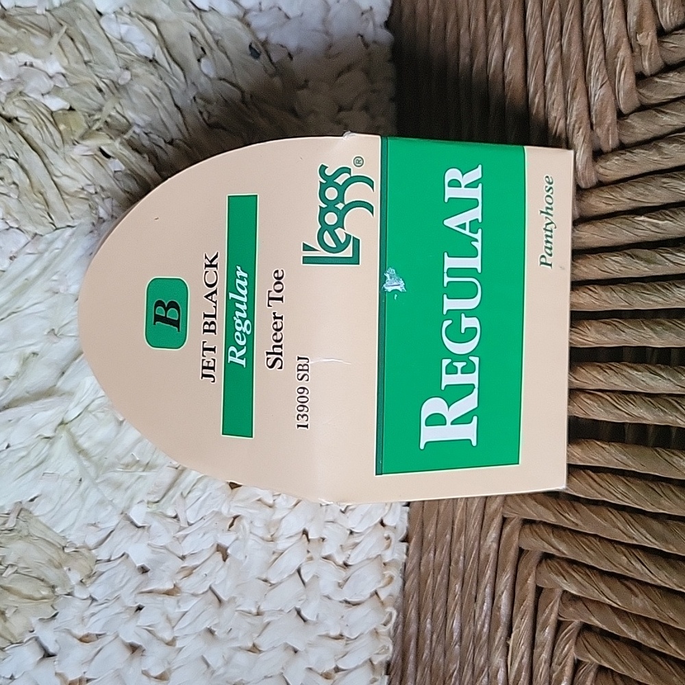 L'eggs regular pantyhose, black, size B